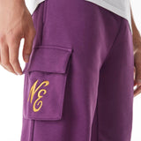 NEW ERA NE SCRIPT CARGO JOGGERS NEWERA 60580641 | Purple
