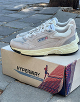 AUTRY Sneakers HYLM UM03 I Suede / Mesh Sand / Silv