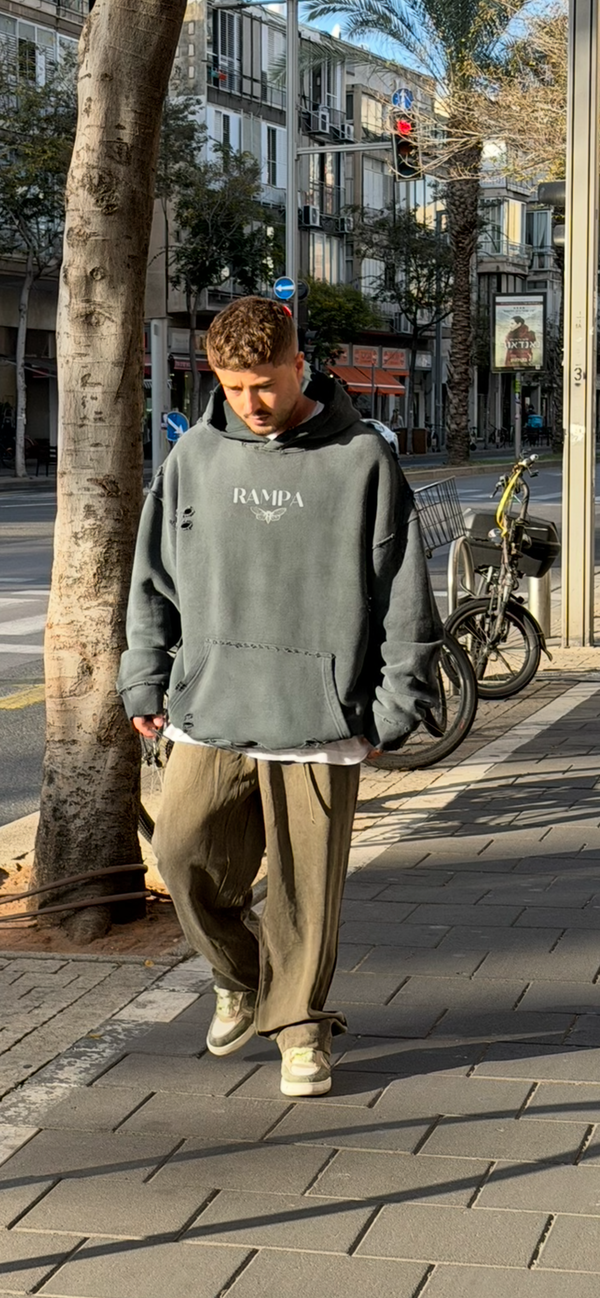 NAMMOS קפוצ'ון אובר סייז עם שילוב קרעים I Dark Grey