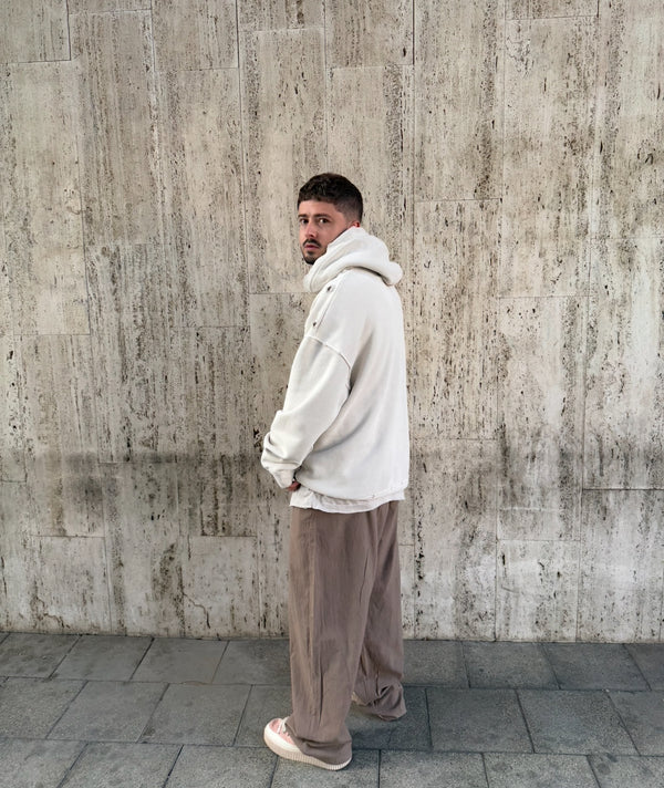 NAMMOS קפוצ'ון אובר סייז עם שילוב קרעים I Beige